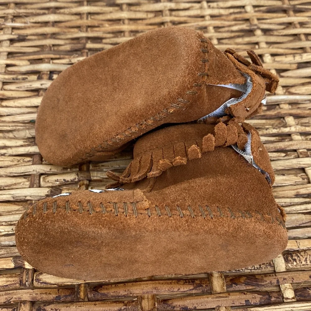 Minnetonka Sail into the Mystic infant moccasins